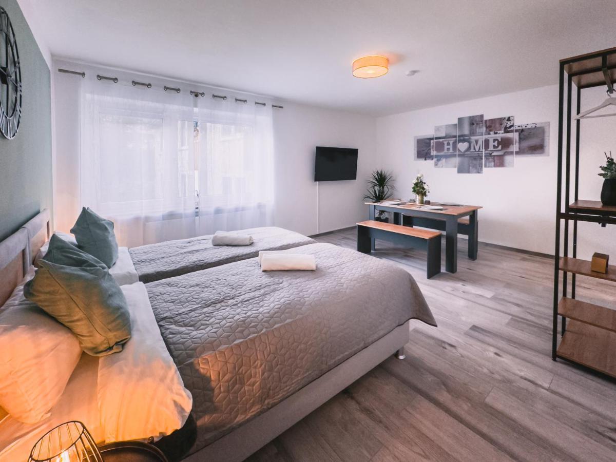 Immostay #6 - Ferienhaus 4 Zimmer Fuer 8 Personen, Wifi & Zentrum BRE Exterior foto