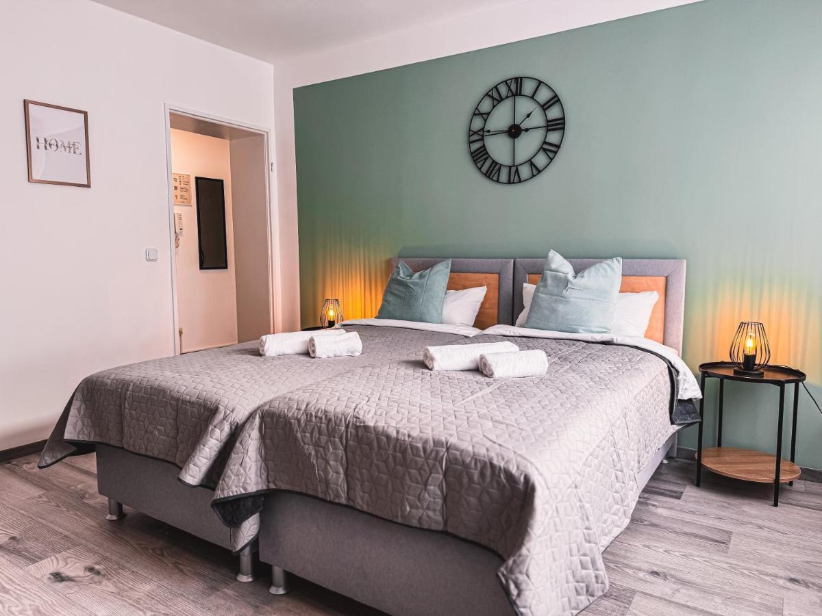 Immostay #6 - Ferienhaus 4 Zimmer Fuer 8 Personen, Wifi & Zentrum BRE Exterior foto